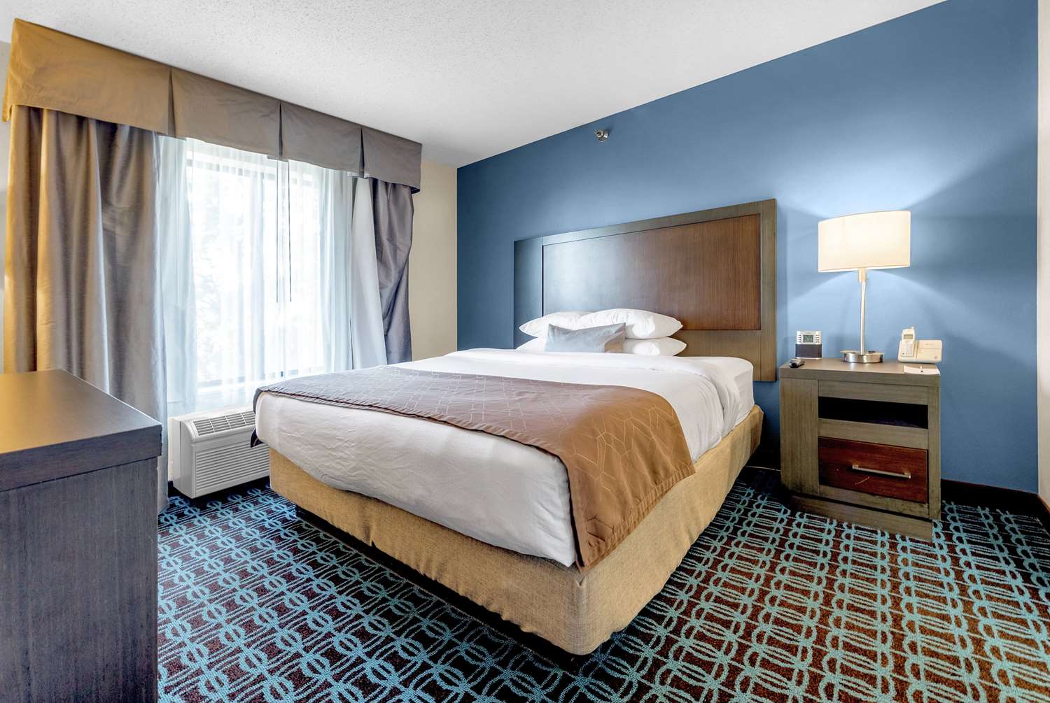 Wingate by Wyndham Schaumburg / Convention Center 24/72