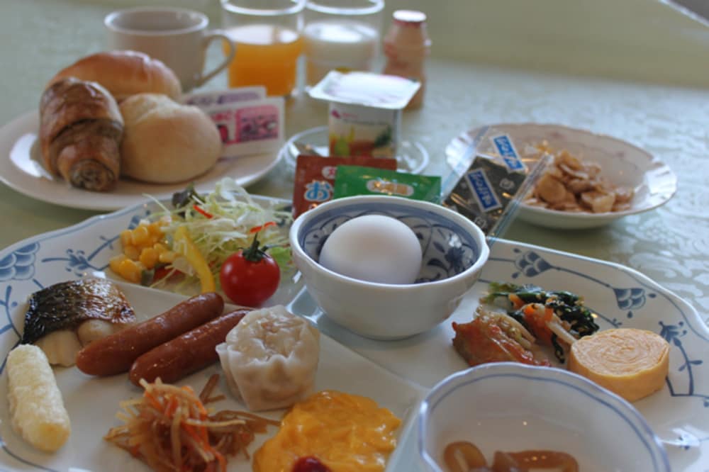 Kitashiga Holiday Inn 24/27