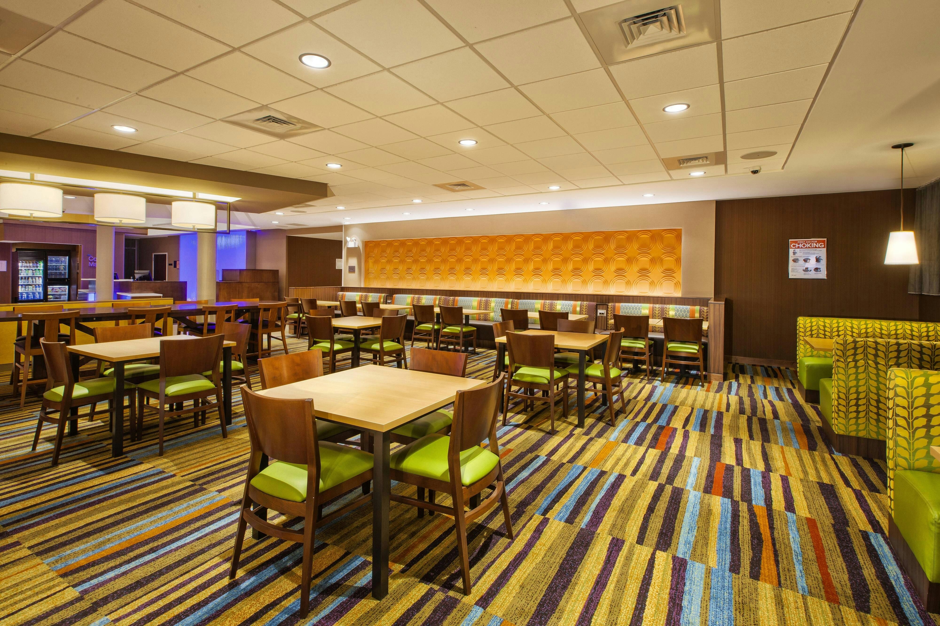 Fairfield Inn Suites Plattsburgh 34/41