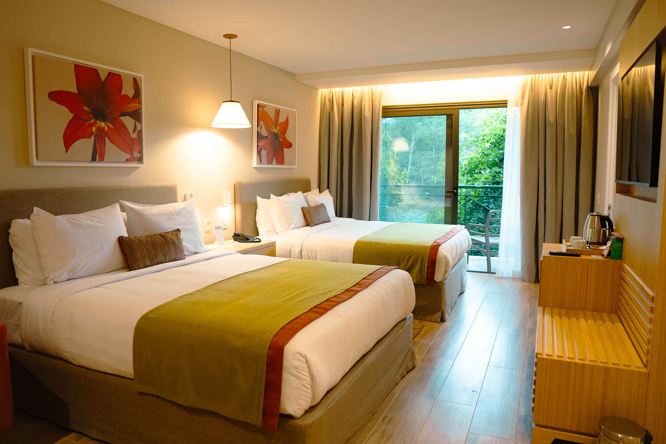 Master, Economy, Twin Beds