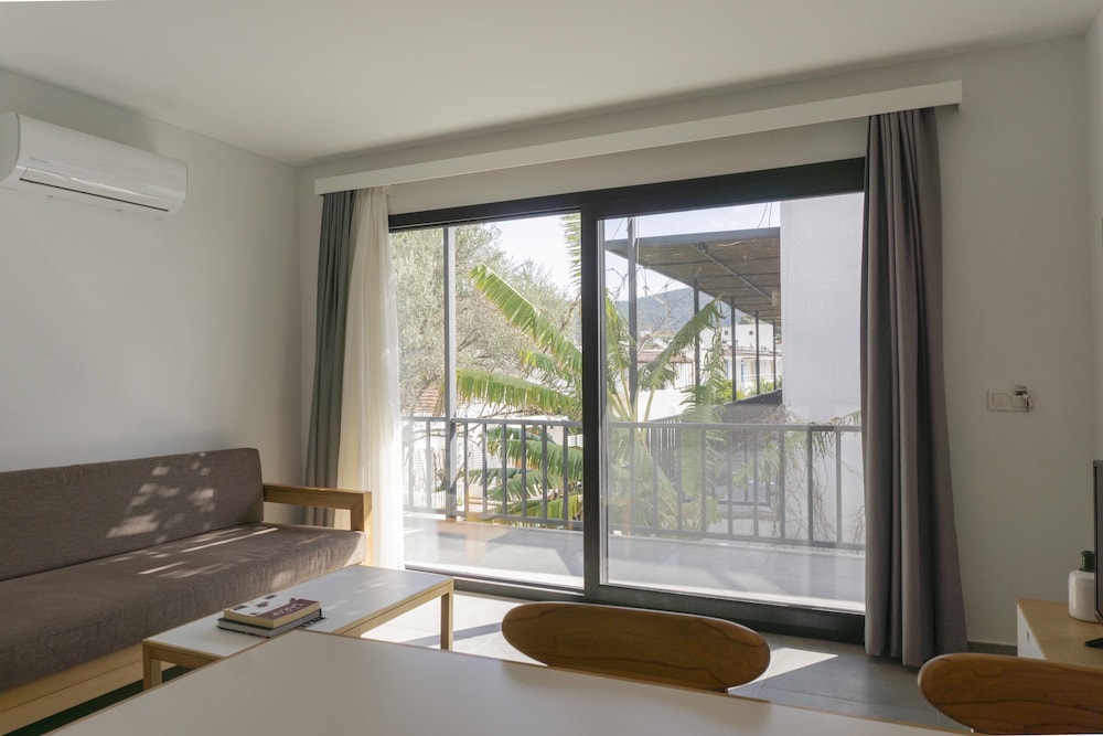 Daphnis Hotel 23/46