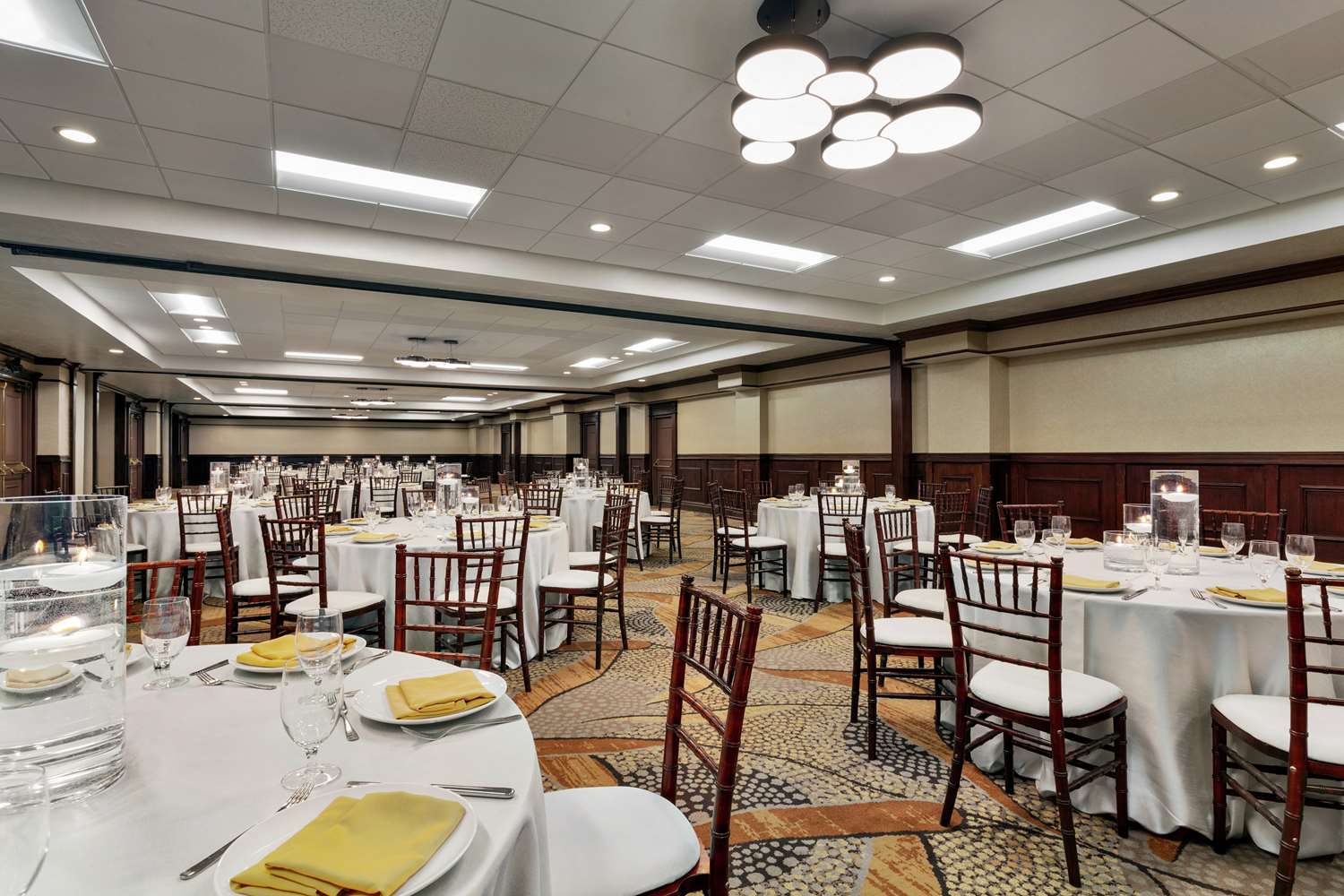 restaurant cafeteria