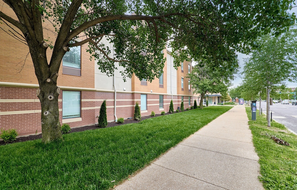 The West End 46/50