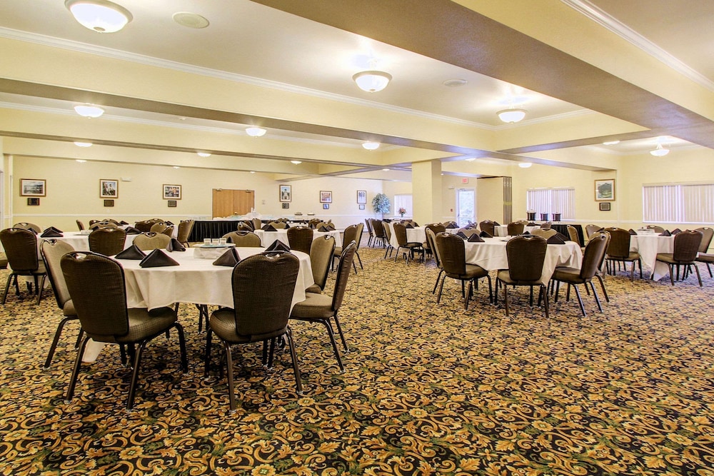 Clarion Suites Anchorage Downtown 39/45