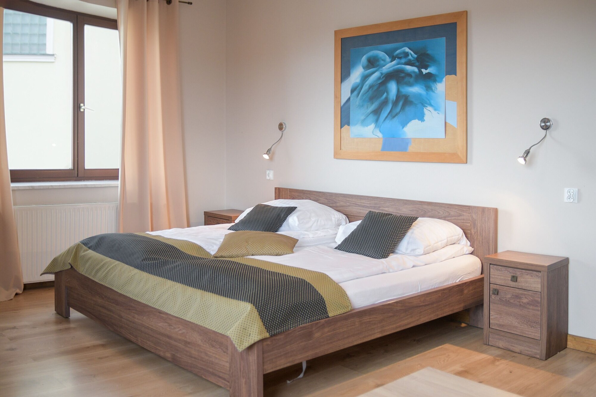 ROOM, QUADRUPLE