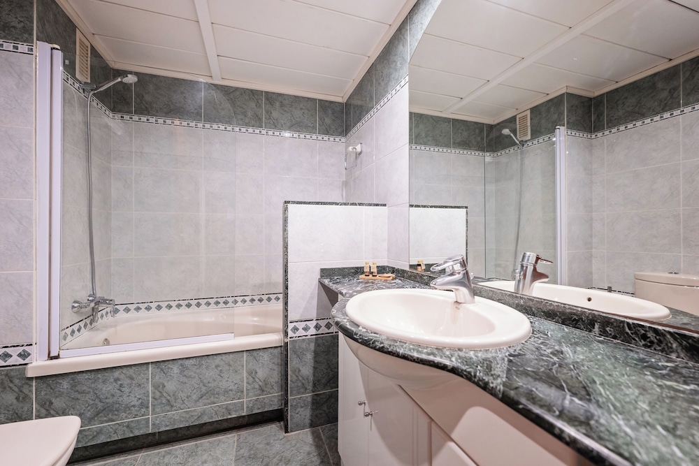 Aparthotel Napols 37/43