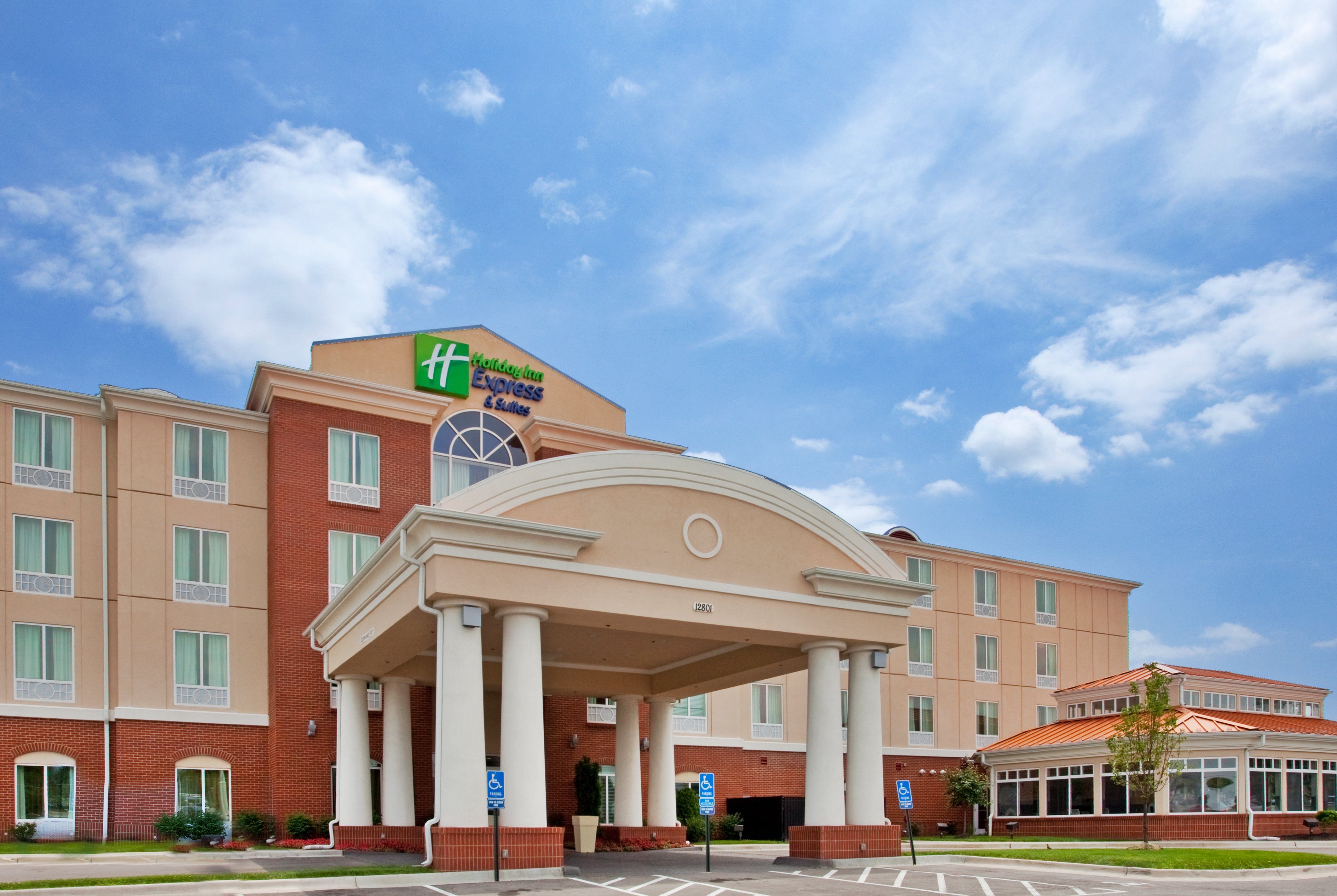 Holiday Inn Express Hotel And Suites Kansas City Grandview 3/64