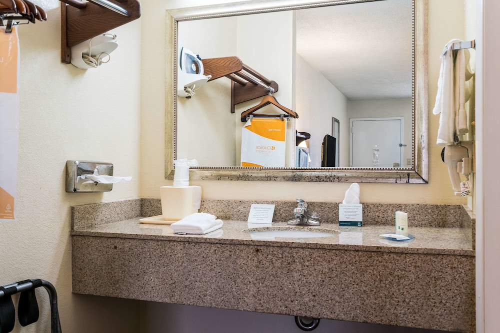 Quality Inn Battleboro - Rocky Mount 11/38