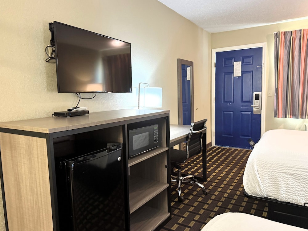 Travelodge by Wyndham Thomasville AL 38/50