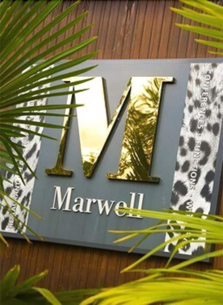 Marwell Hotel 4/60
