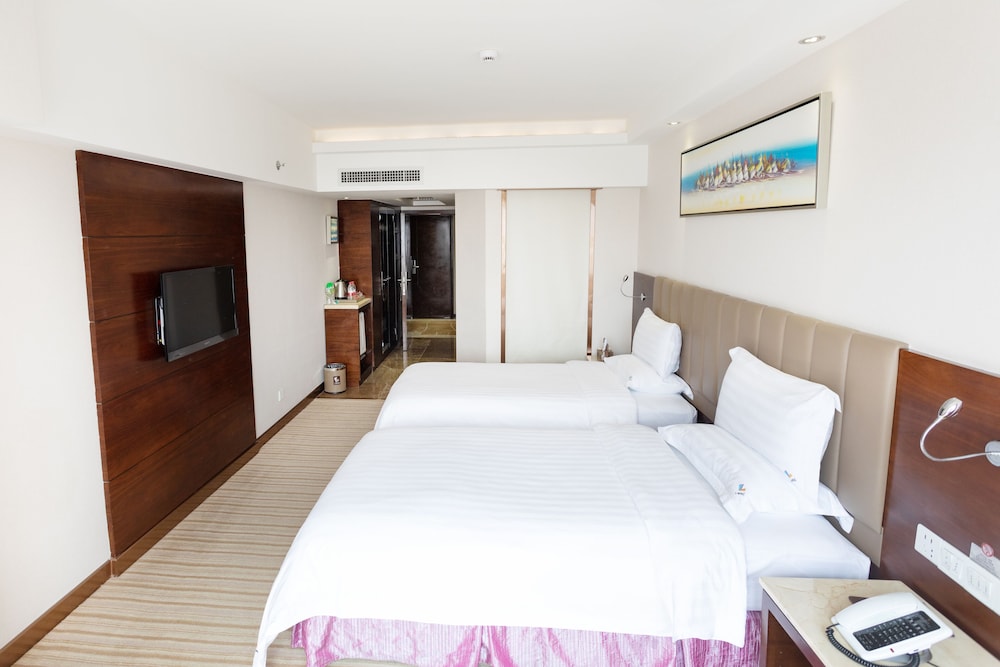 L Hotel Changsheng 15/62