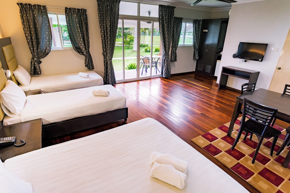 Langkah Syabas Beach Resort 8/51