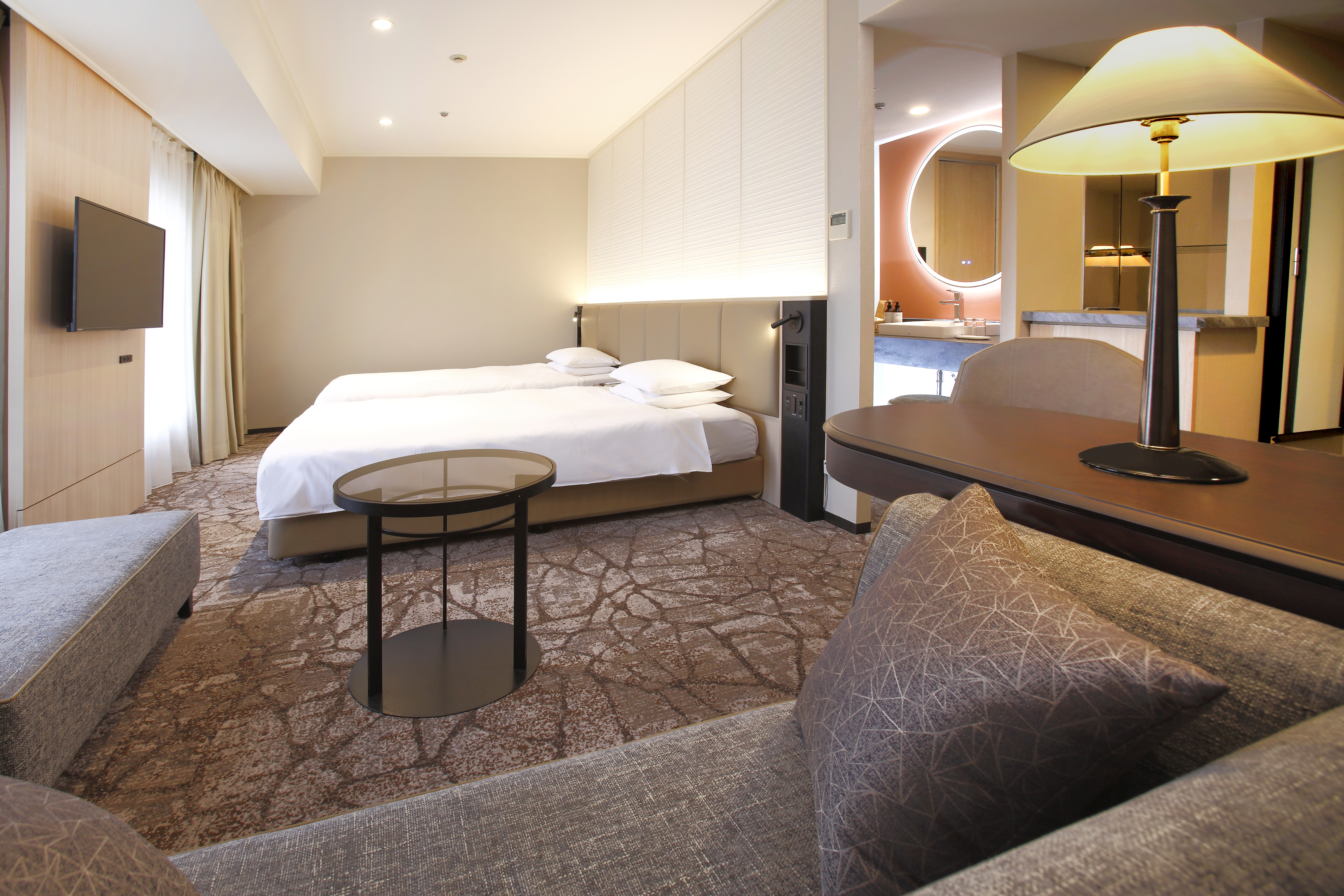 PRIVILEGE, TWIN BEDS