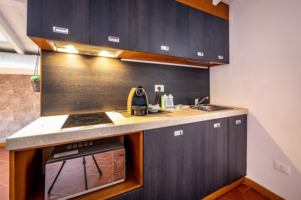Martelli 6 Suite And Apartments 12/53