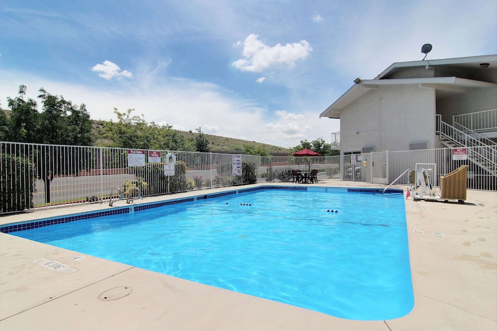 Motel6 Albuquerque, NM - Midtown 46/50