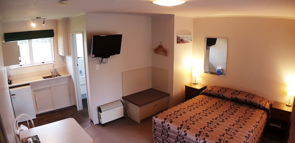 Glacier View Motel 15/68