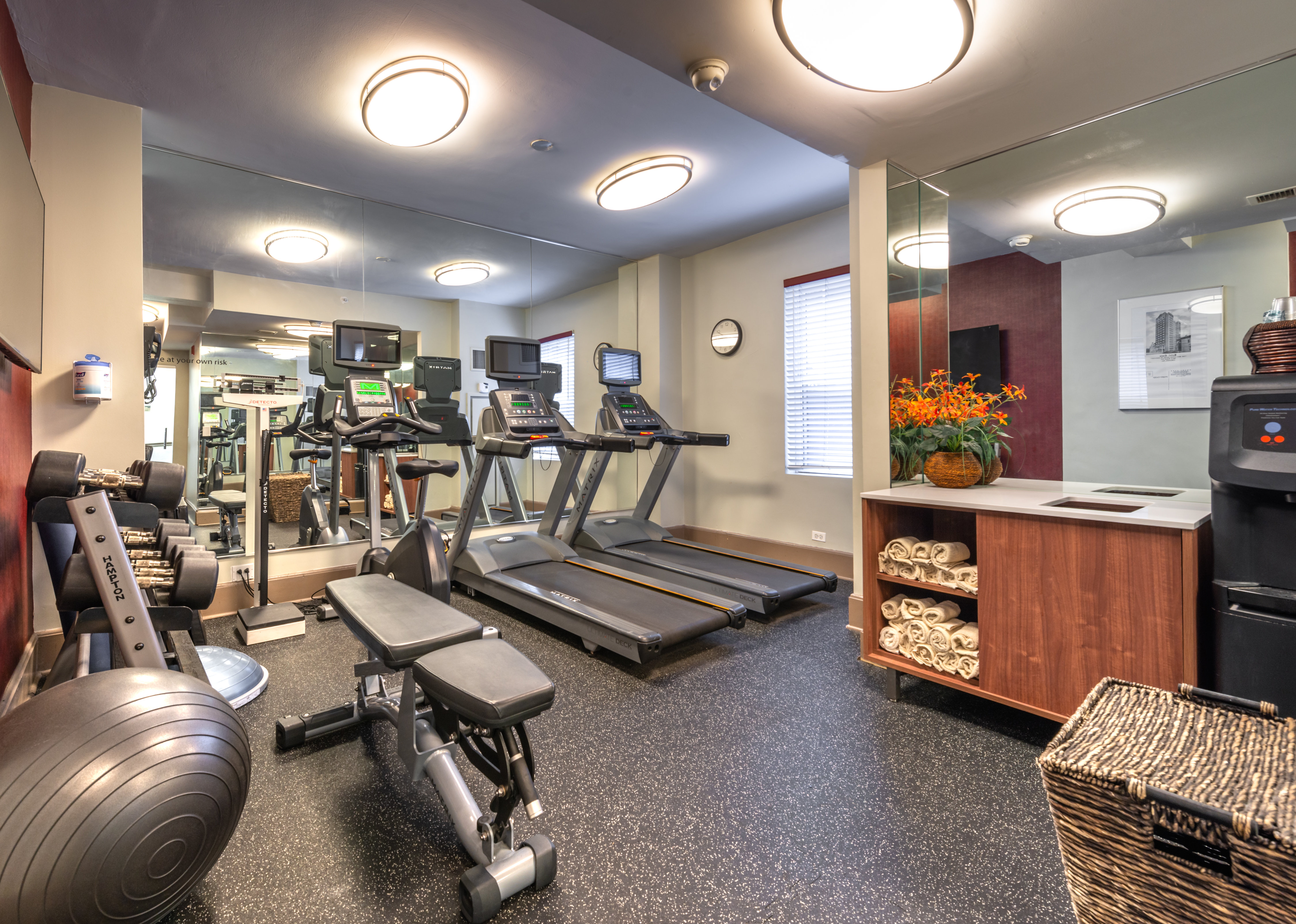 Holiday Inn Express Chicago - Magnificent Mile 29/37