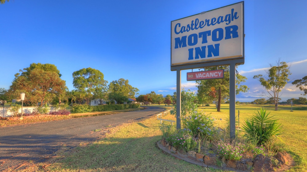 CASTLREAGH MOTOR INN 43/50