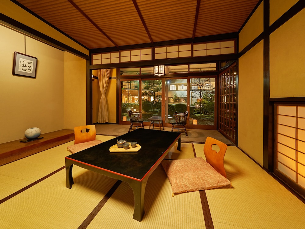 Ooedo Onsen Monogatari Premium Saiki Bekkan 24/43