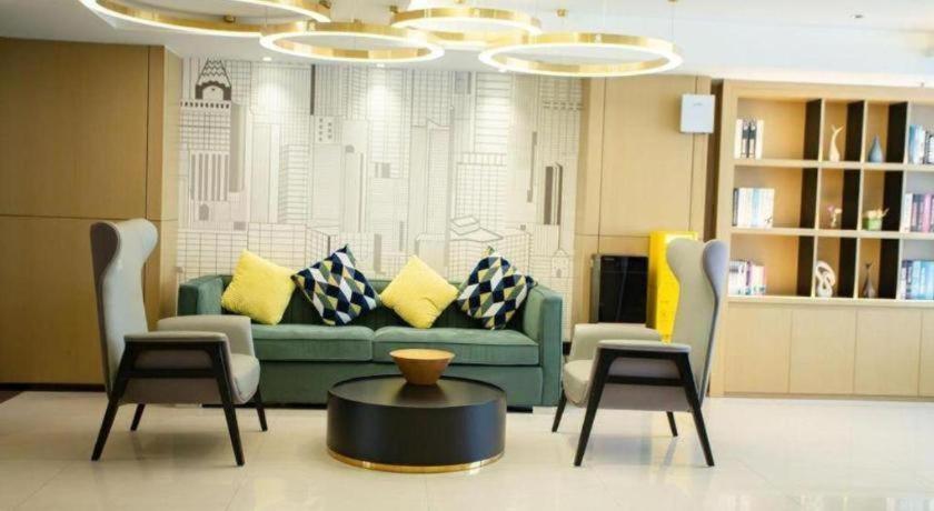 City Comfort Inn Wuhan Jiangxia 35/47