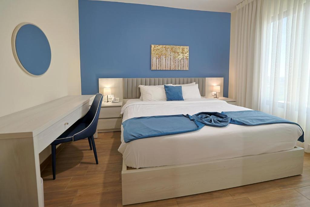 46 Serviced Apartments 10/25