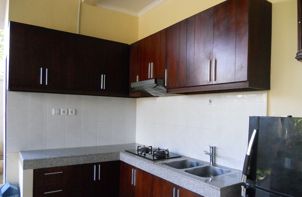 Avisara Villa and Guest House 49/50