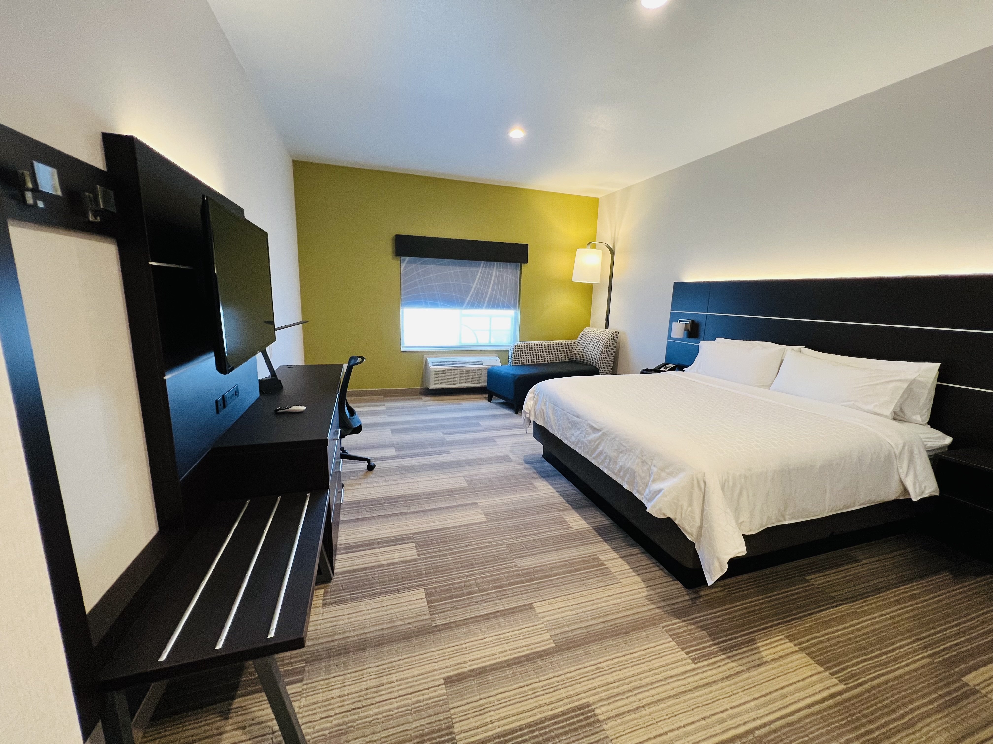 Leisure, King Bed