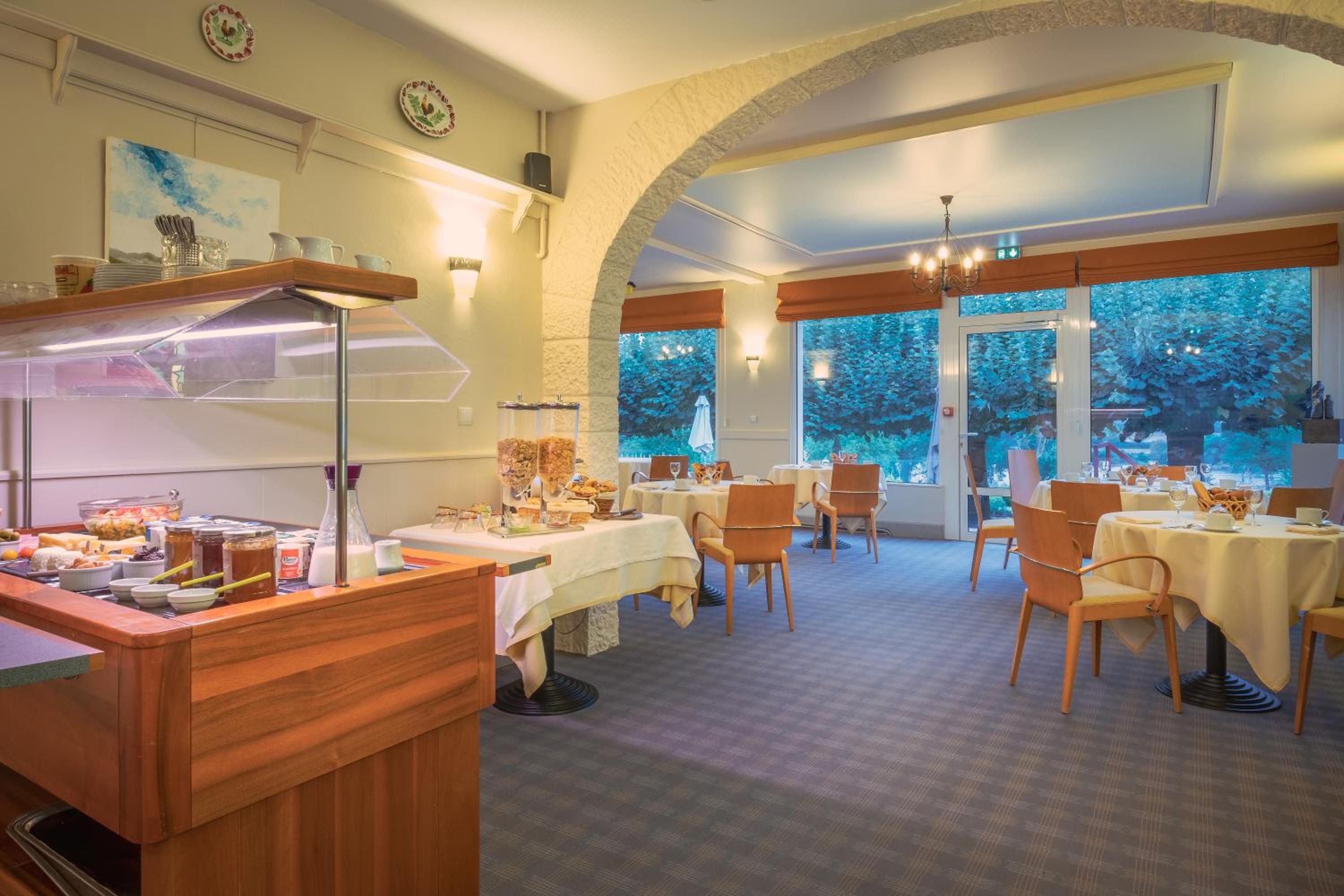 HOTEL LE COQ HARDI 45/51