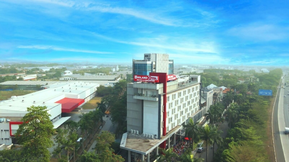 Bigland Sentul Hotel and Convention (ex Olympic Renotel Sentul) 2/50
