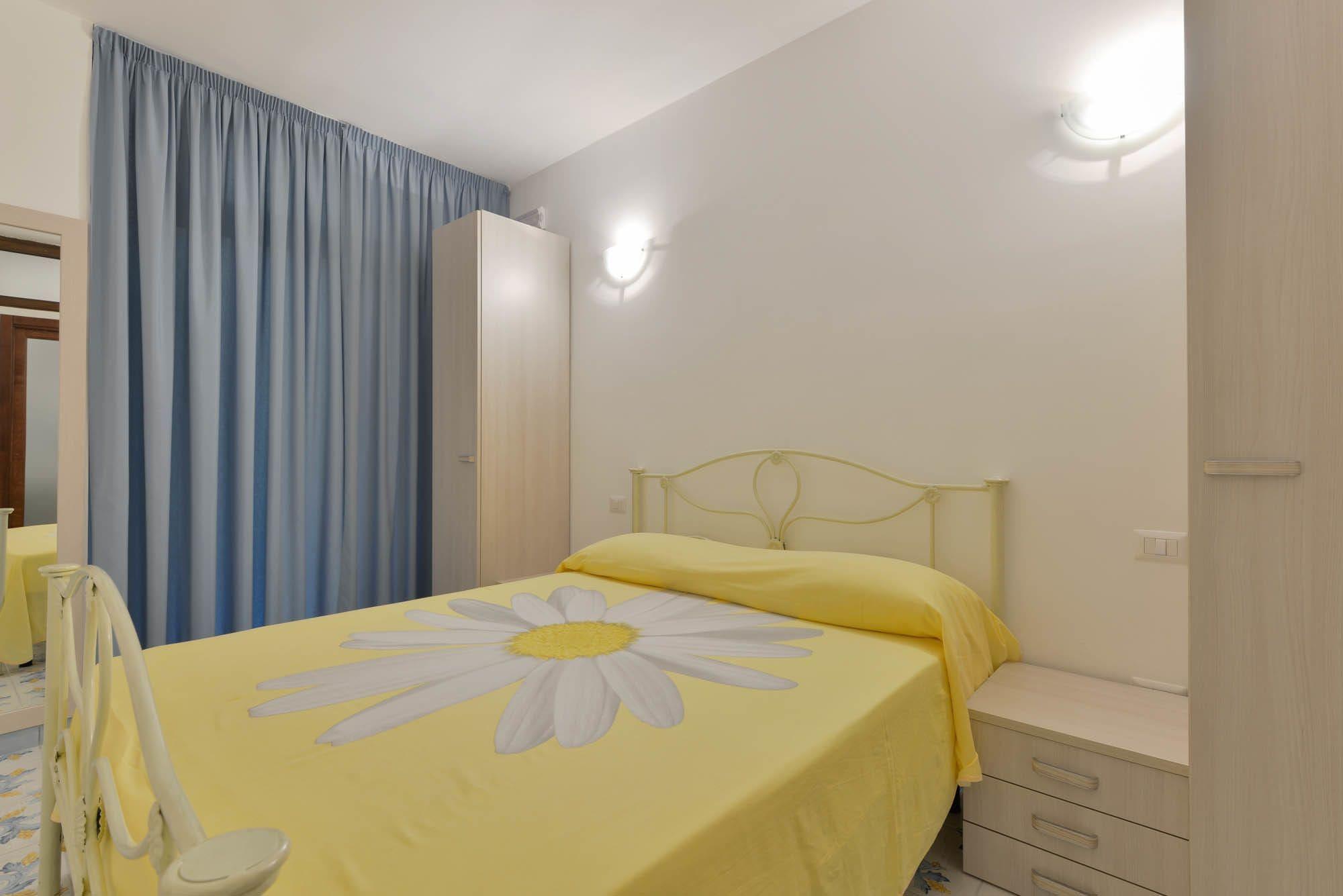 Hotel La Marina 6/18