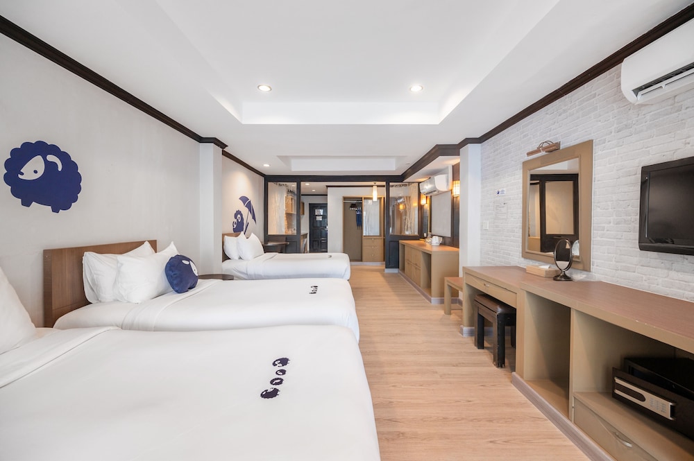 KOKOTEL PHUKET PATONG 11/49