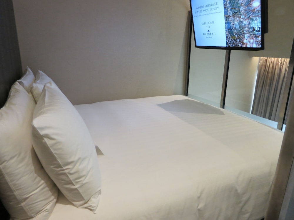 Dorsett Singapore 46/70