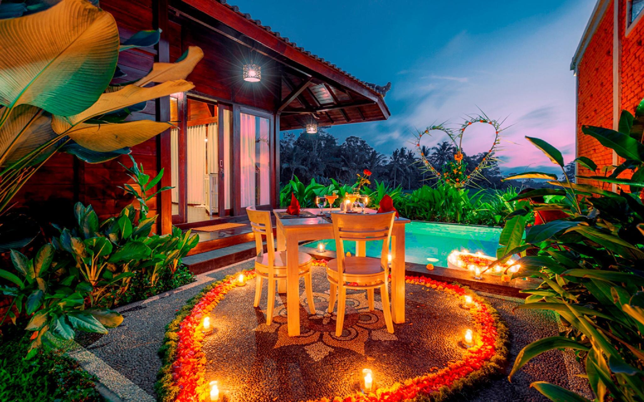Villa, Pool Side