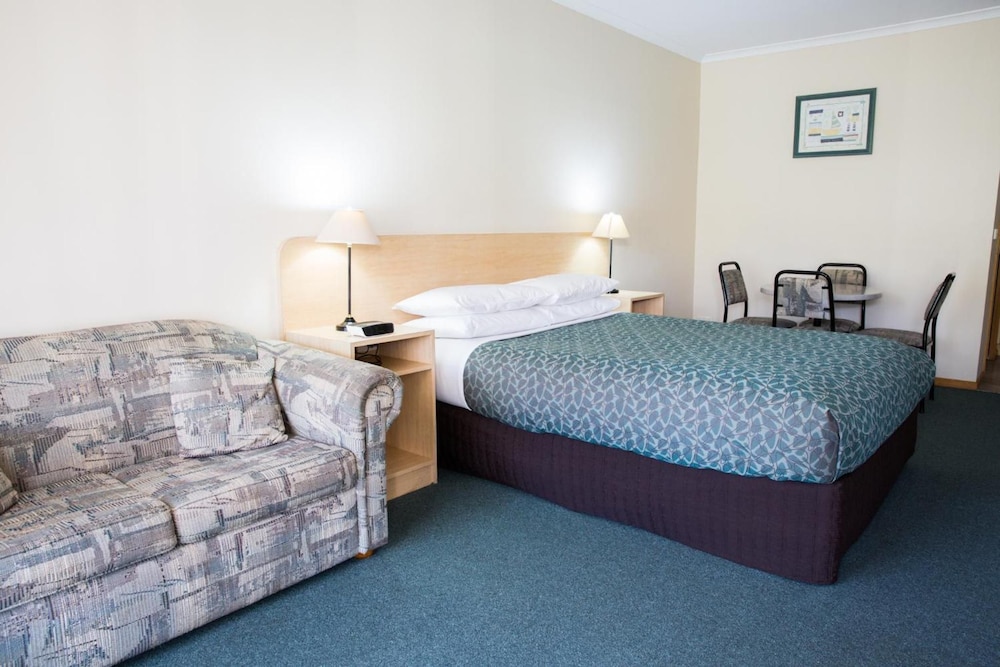 Arthur Phillip Motor Inn 5/36