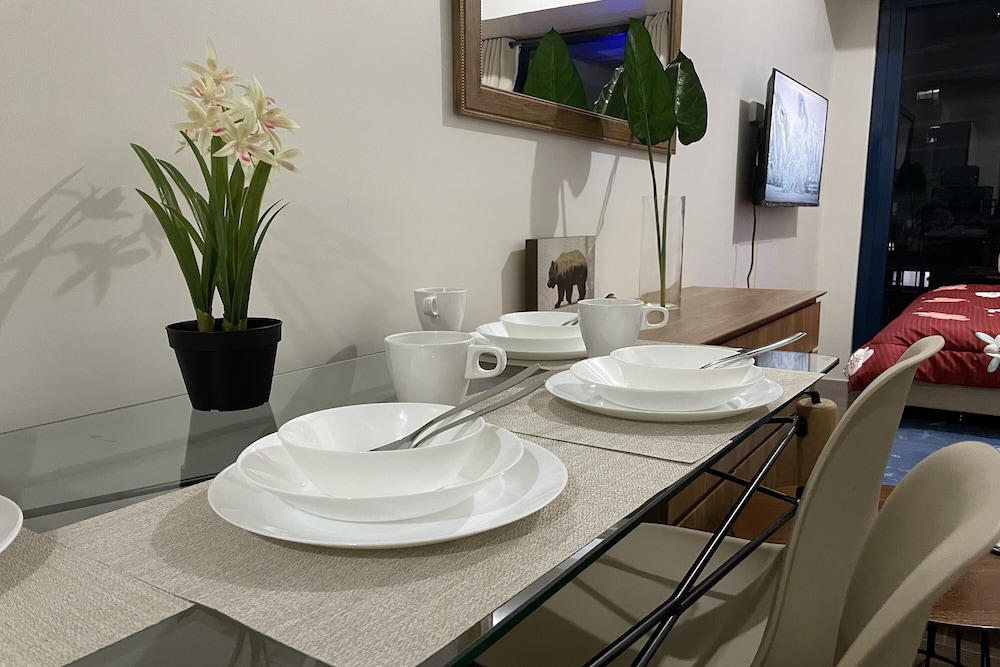 Luxe Air Residences by Makati 53/57