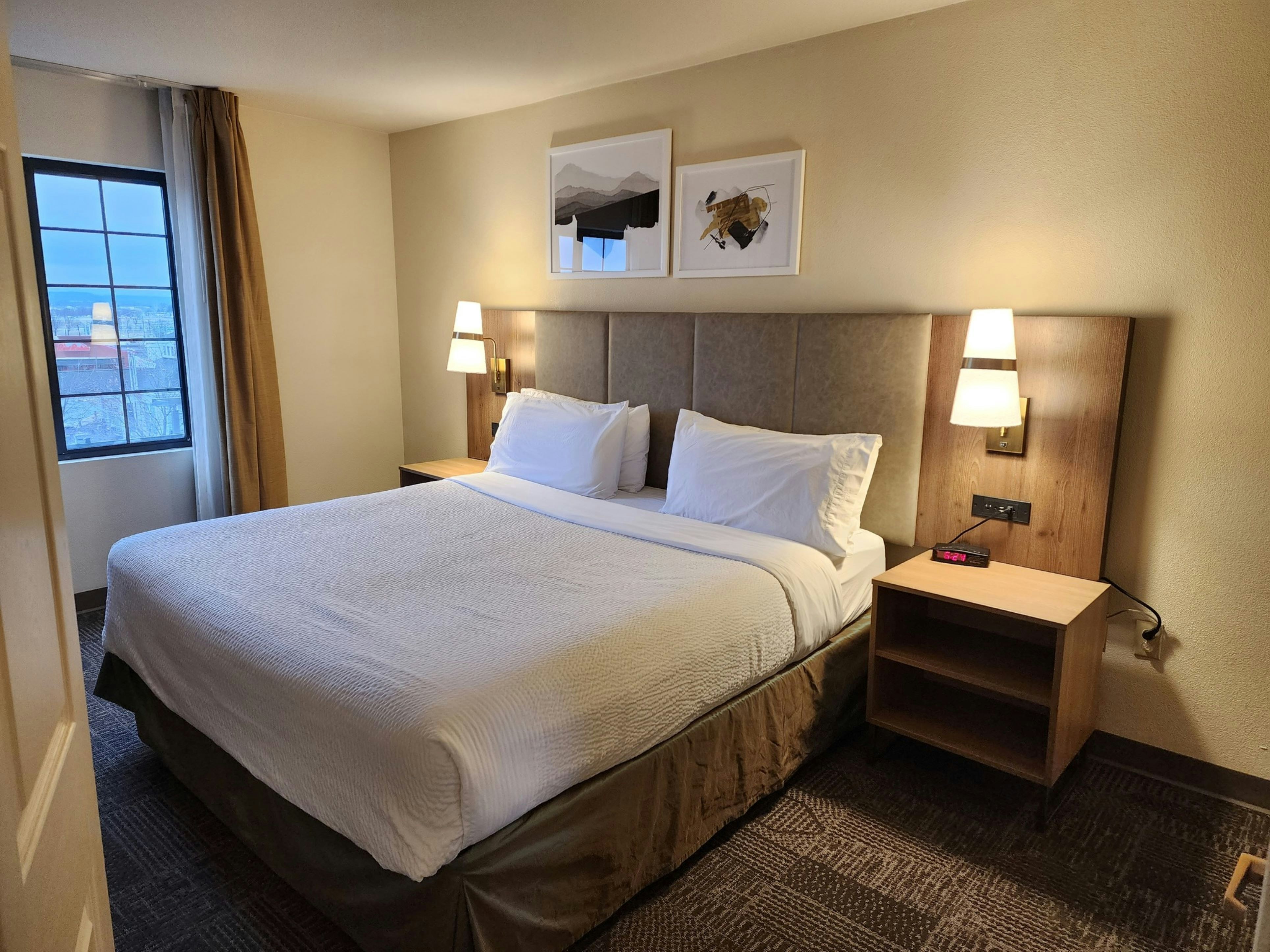 Staybridge Allentown Bethlehem Airport Suites 10/69