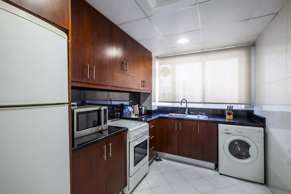 Golden Sands Hotel and Residences 30/71