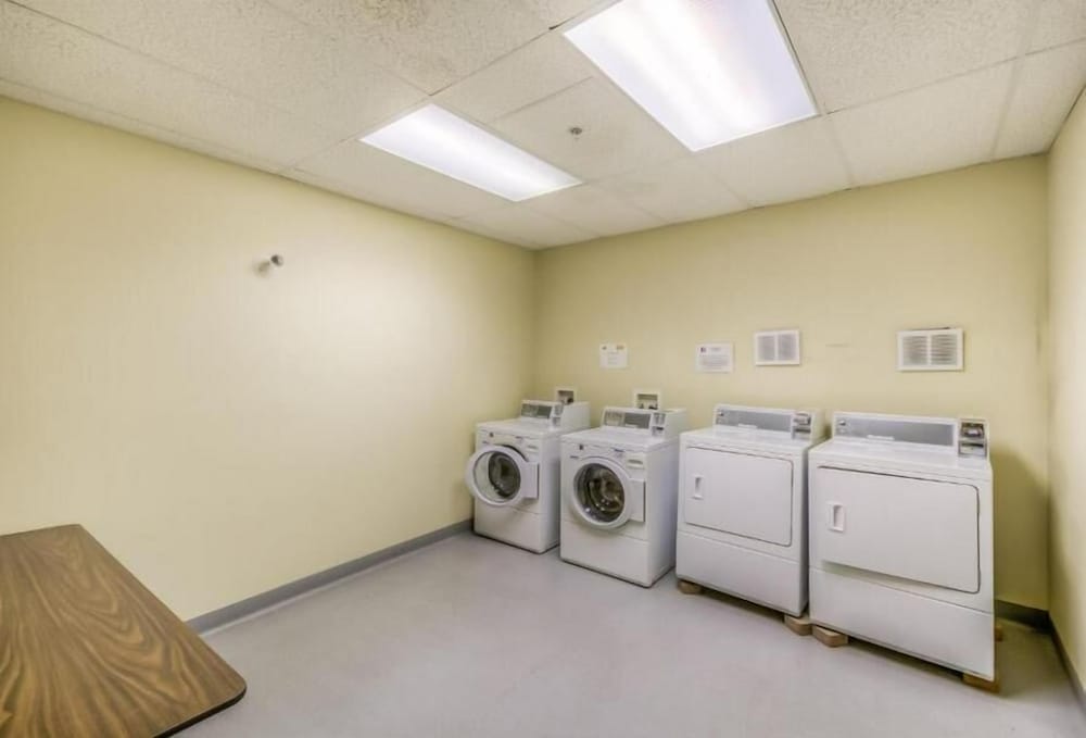 Super 8 by Wyndham Estevan 26/47