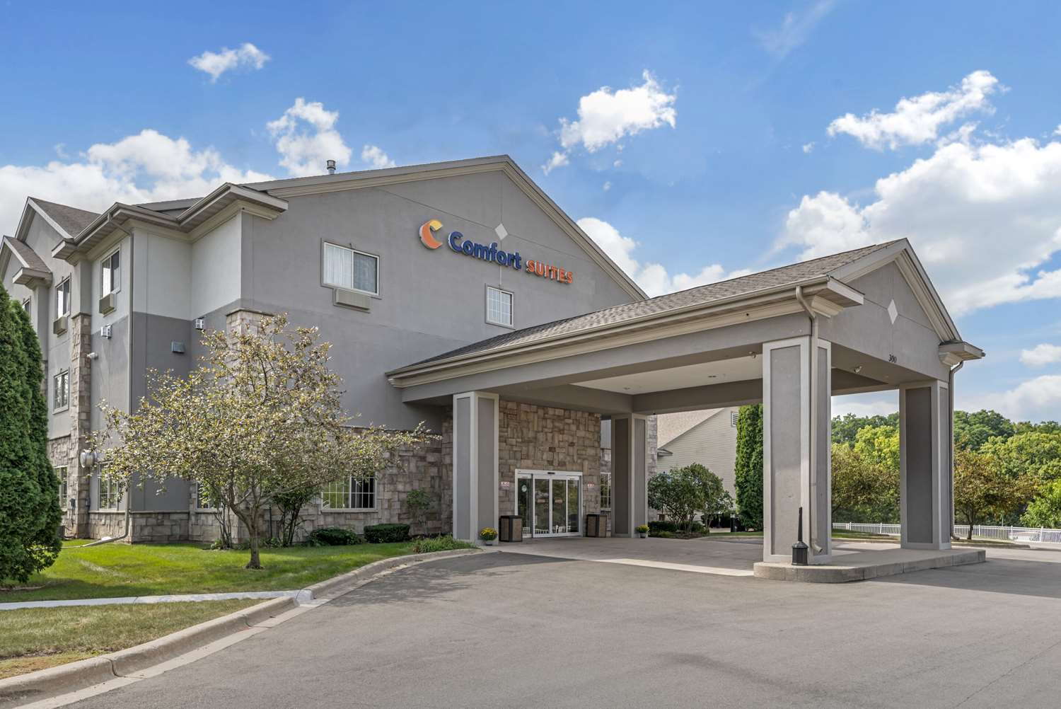 Comfort Suites Lake Geneva East 44/46