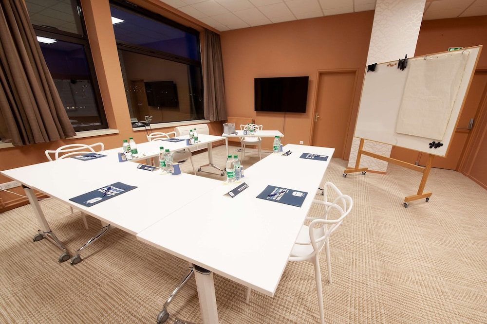 KYRIAD PRESTIGE CLERMONT FERRAND 63/76