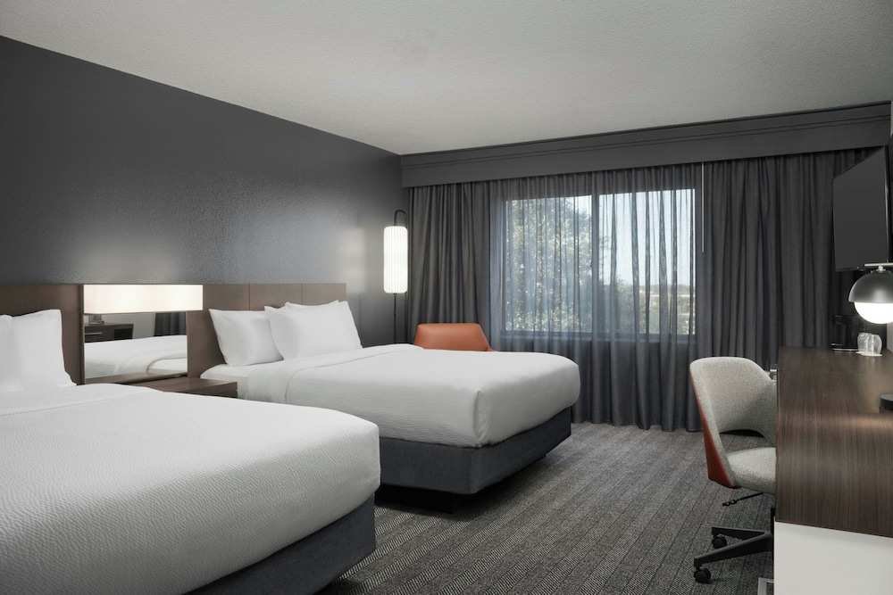Courtyard By Marriott Lakeland 16/50