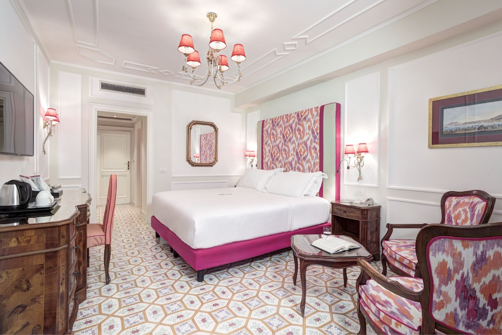 STANDARD, DOUBLE OR TWIN BED, BALCONY