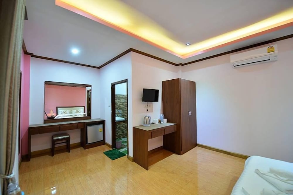Dusit Phuphaya Resort 29/31