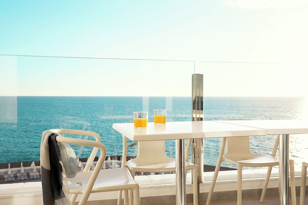 Sunwing Arguineguin Seafront 52/57