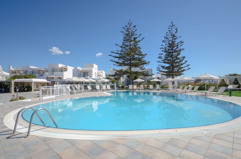 Naxos Nature Suites 22/39