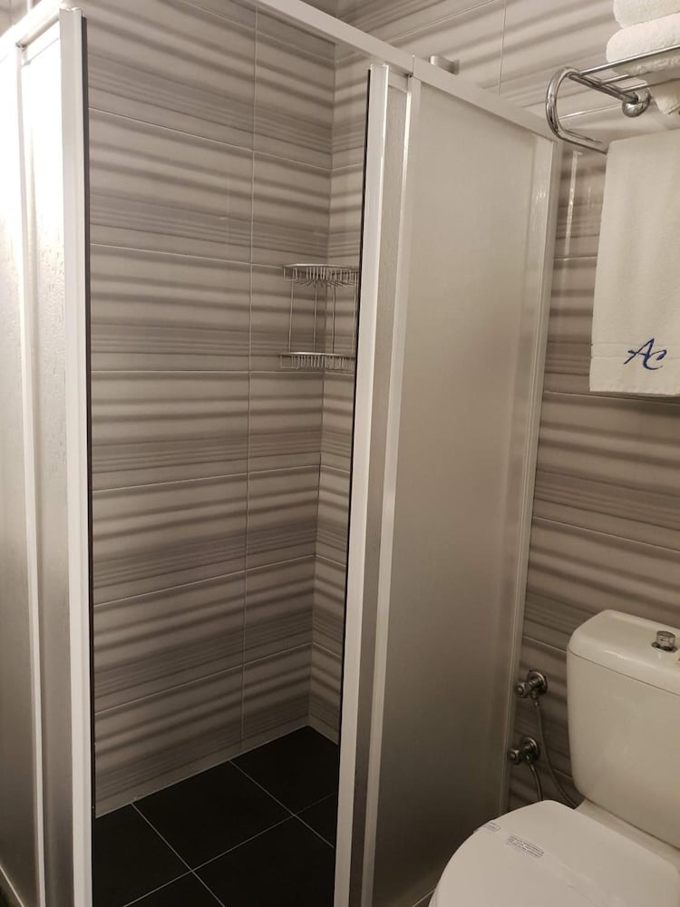 Alican 2 Hotel 37/38