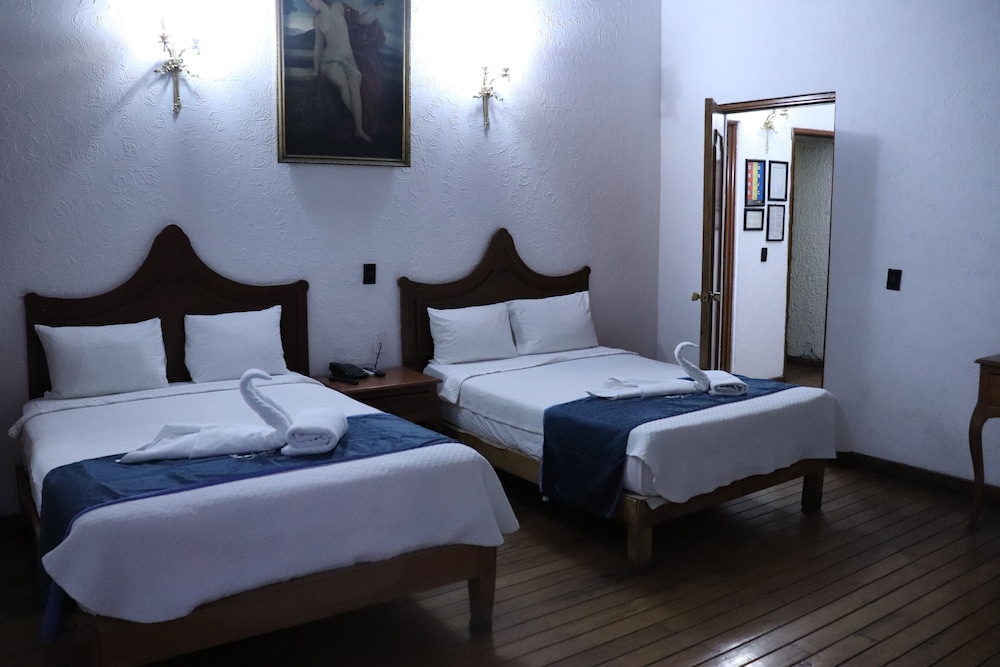 EXECUTIVE, SUITE