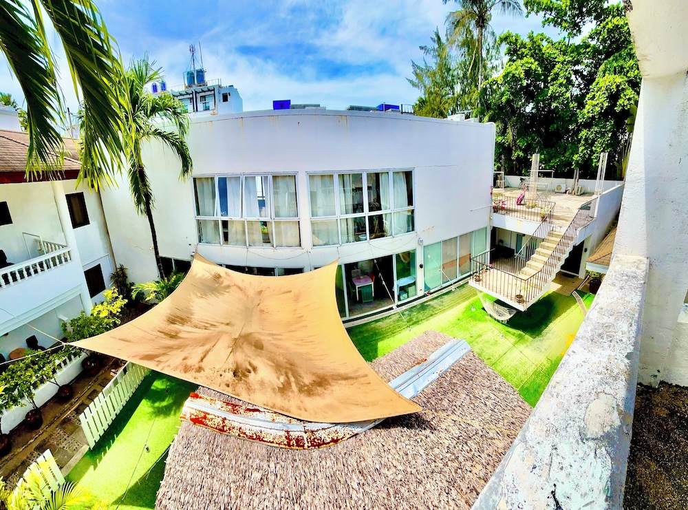 Seabird International Resort 27/35