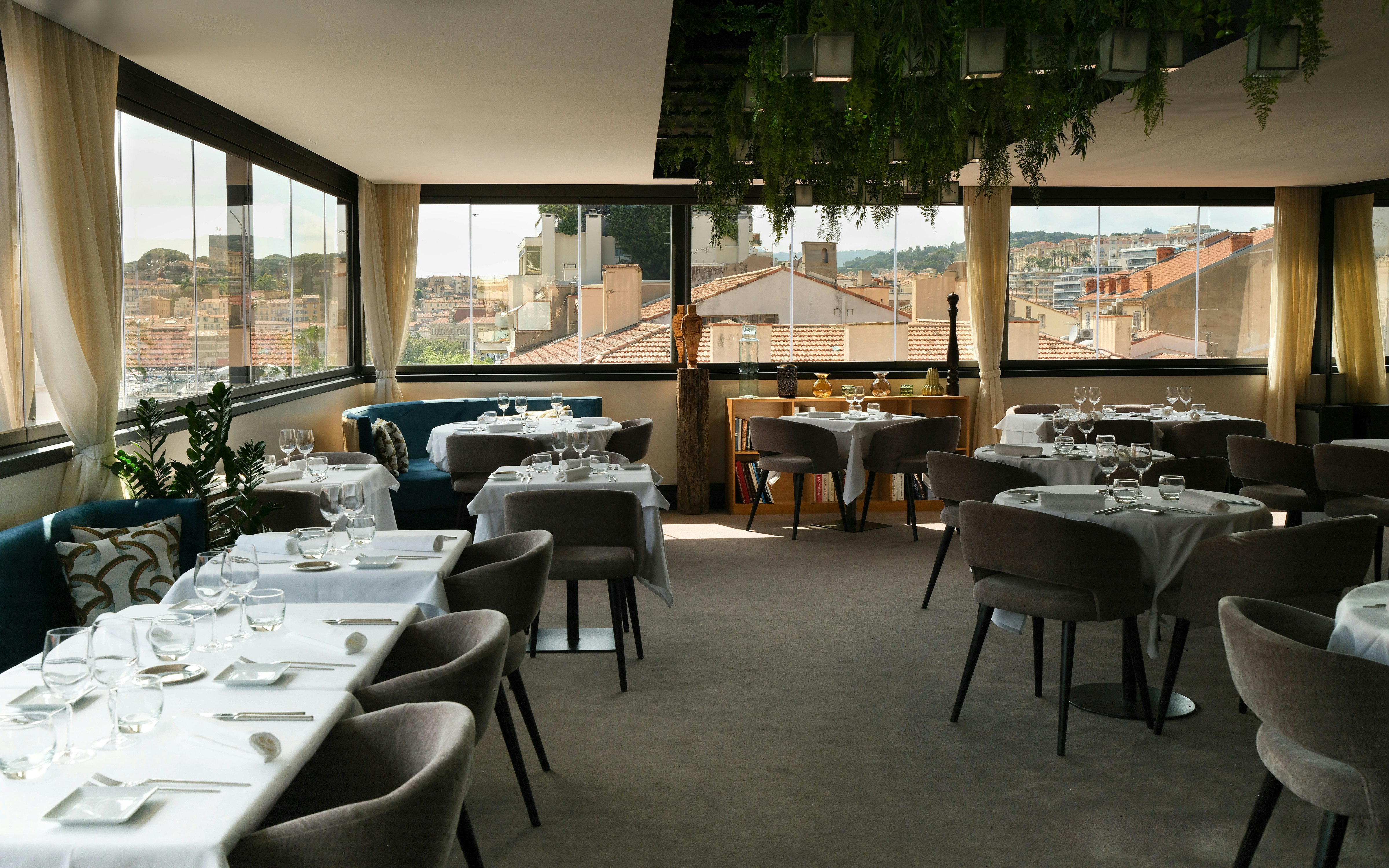 Five Seas by Inwood Hotels 50/60
