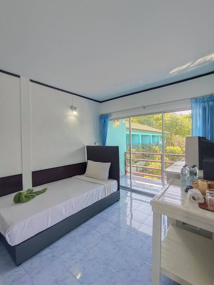 Phi Phi Viewpoint Resort 28/65